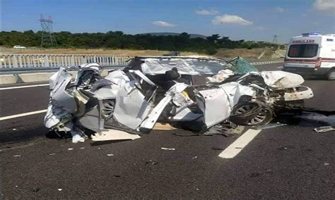 Kazada hafif yaralanan 1 kişi ambulansta tedavi edildi. SOMA'DA KORKUNÇ KAZA | somatv.net