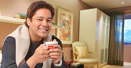 The parents of pops fernandez are eddie fernandez, dulce lukban. Who is Martin Nievera dating? Martin Nievera girlfriend, wife