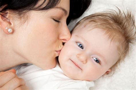 علاج امتناع الطفل عن الرضاعة الطبيعية بالقران