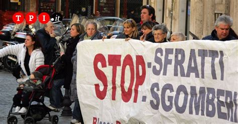 Nel testo della bozza (che qui trovate nella versione completa in pdf) è previsto anche un «comitato di responsabilità sociale, composto da rappresentanti delle categorie produttive, del sistema. Pnrr, pignoramenti delle case più veloci e meno fondi a ...