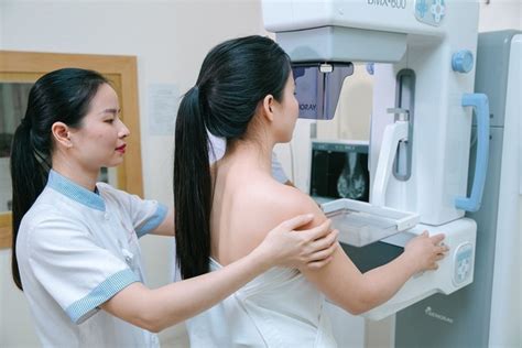 Cho Ray Hospital Offers Free Check Up For Breast Cancer Dtinews Dan