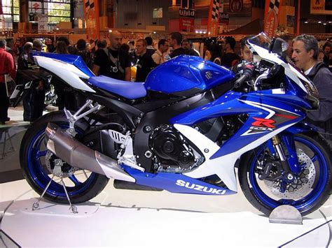 Claimed horsepower was 122.3 hp (91.2 kw) @ 13500 rpm. 2013 Suzuki GSX-R 600 - Moto.ZombDrive.COM