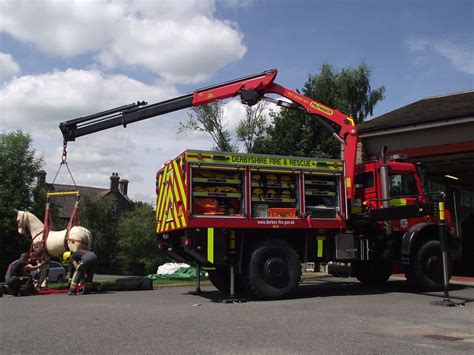 derbyshire fire and rescue dfrs new unimog fire fighting v… flickr