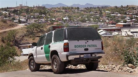 Border Patrol Agent In Arizona Stabbed Fatally Shoots Attacker