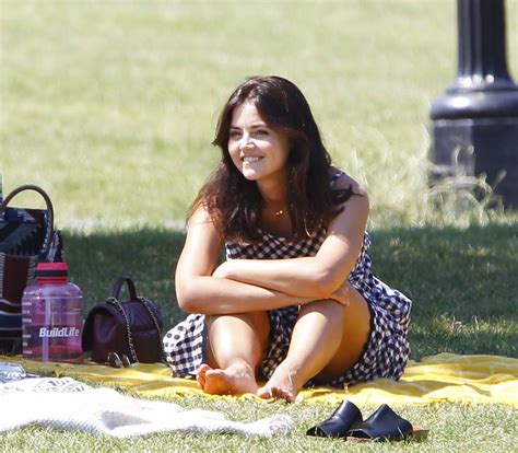 Jenna Coleman Enjoying A Picnic With A Female Friend In A London Park 22 Gotceleb