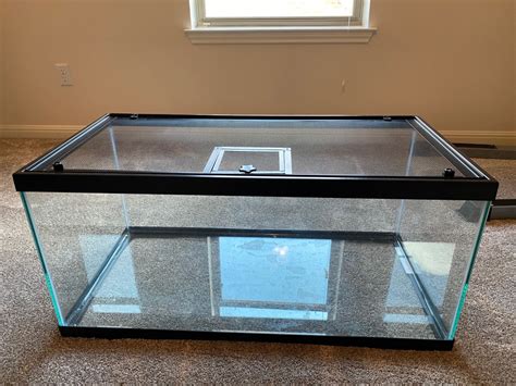 For Sale 20 Gallon Long And 40 Gallon Breeder Tanks With Screen Tops