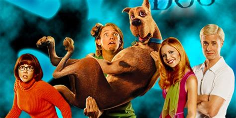 Scooby doo, dedektif arkadaşları fred (freddie prinze jr.), daphne (sarah michelle gellar), shaggy(matthew lillard) ve velma (linda cardellini). The Scooby Doo Movie Was Originally Rated R
