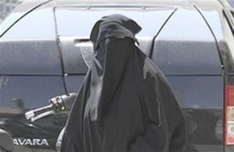 Muslim Woman Presses French Panel For Burqa Ban The Jerusalem Post