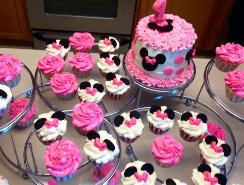 Minnie Mouse Smash Cake And Cupcakes Birthday Cake Kids Birthday