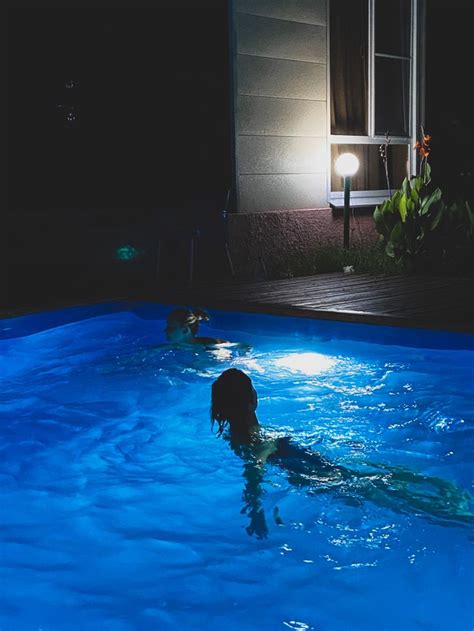 Swimming At Night Ночная фотография Фотоблоги Фотографии