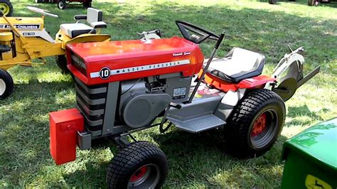 G And W Antique Lawn And Garden Tractors Youtube