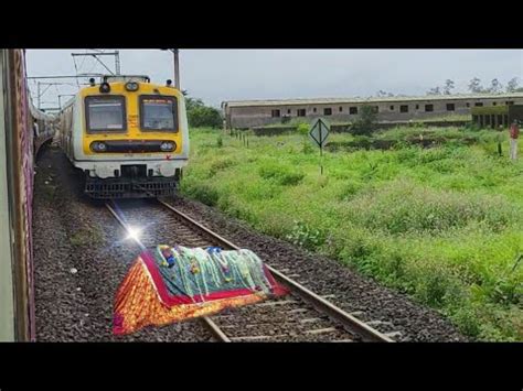 Mumbai Train Ki Patri Par Hai Ye Karamati Mazar Patri Wale Baba