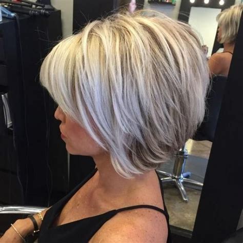 How To Style Short Inverted Bob