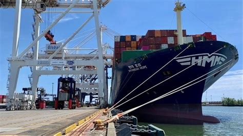 Us East Coast Ports Celebrate Arrival Of Large Container Ship