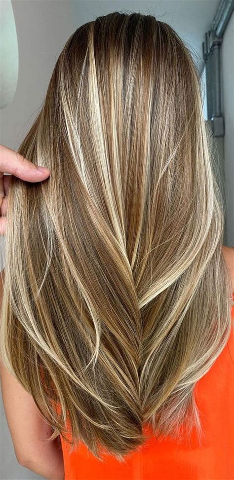 These Are The Best Hair Colour Trends In Trendy Bright Blonde Highlights Cabelo