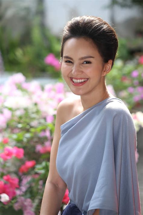 'พิ้งพลอย'นางเอกช่อง 7 ติดโควิด ขอคนใกล้ชิดรีบไปตรวจ วันศุกร์ ที่ 9 เมษายน พ.ศ. ค่ายดีด้า บวงสรวงละคร วิมานมนตรา , ขิงก็รา ข่าก็แรง รวมทัพ ...