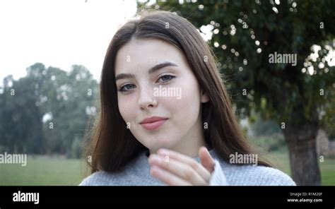 pretty 14 year old girl fotos und bildmaterial in hoher auflösung alamy