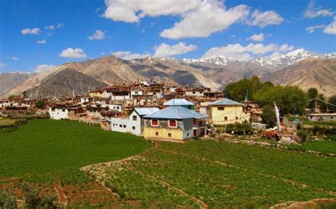 Top 10 Indian Villages That Stands As Ideal To Entire Country