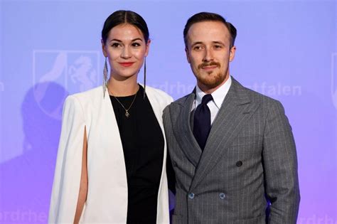 Kennen sie schon armin laschets sohn joe? Joe Laschet mit Andrea Böhringer bei der Verleihung des ...