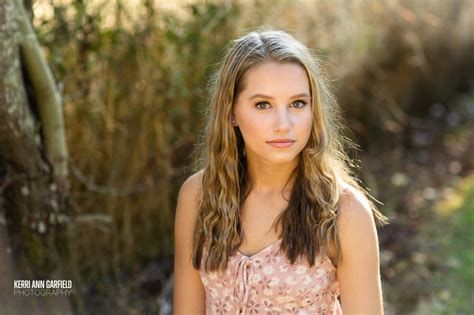 West Linn Senior Photographer Paiges Senior Photos — Kerri Ann