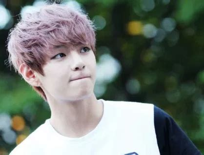 Biodata lengkap bts, agama, keluarga, tanggal lahir, nama asli, dan masih banyak info lainnya. Biodata V BTS, Profile Lengkap, 1001 Fakta, Foto dan Tanda ...