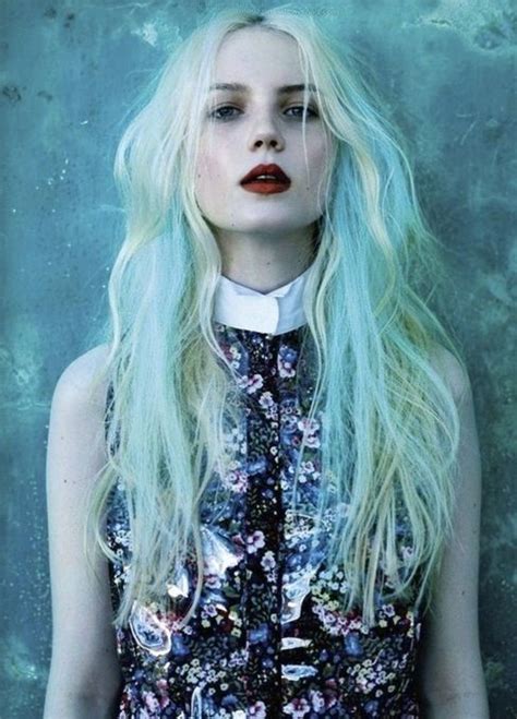 17 Problems Only Natural Blondes Understand Cheveux Bleu Pastel Couleur Cheveux Pastel