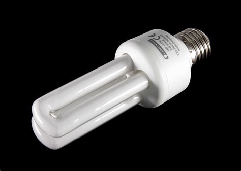 Used correctly, fluorescent light has some advantages over other types of available light. lighting - Is using CFL bulbs without a ceiling covering ...