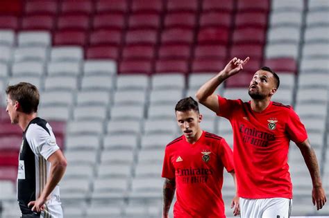 Head to head statistics and prediction, goals, past matches, actual form for liga zon sagres. Benfica e Farense - Jornal Açores 9