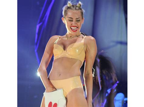 Miley Cyrus Loses Vogue Cover After Twerking At Vmas