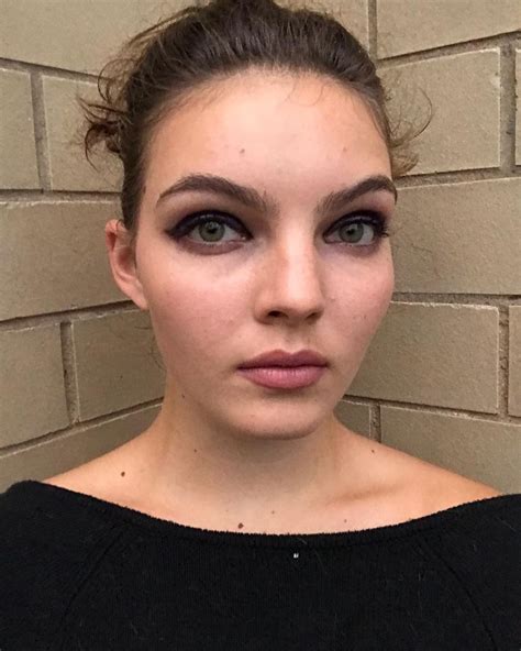 21 5 Mil Me Gusta 142 Comentarios Camren Bicondova Camrenbicondova