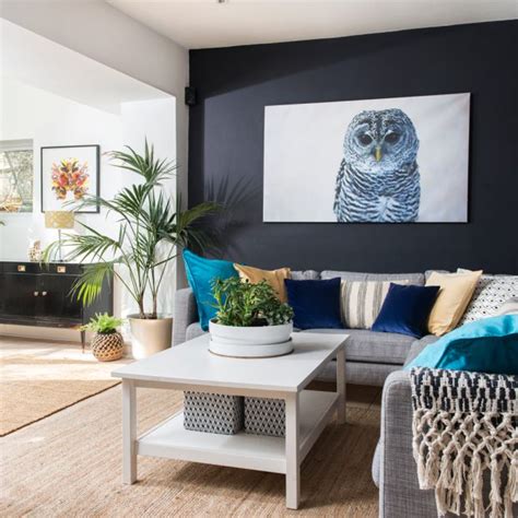 They are never cluttered or chaotic, with skilfully chosen decorations and accessories such as designer seating and lighting. Living room ideas, designs, trends, pictures and ...