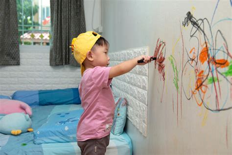 Kids Drawing With Crayons Images Browse 55217 Stock Photos Vectors