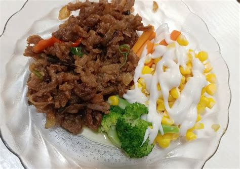 Sajian daging masak hokben dengan nuansa jepang memang pas buat hidangan istimewa bersama. Cara Termudah untuk Memasak Beef Teriyaki ala Hokben ...