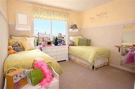 They are specifically designed to embellish the interior decoration twin. 40+ Cute and InterestingTwin Bedroom Ideas for Girls - Hative