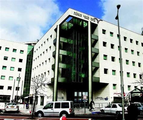 מדרגות המס מופעלות על בסיס הכנסה שנתית ולא חודשית. בדיקה מעלה: רשות המיסים חייבת בממוצע כ-8,000 שקלים לכל ...