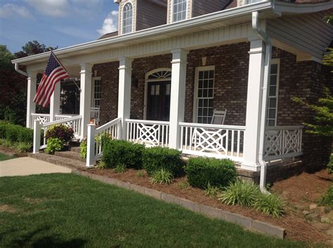 Choosing The Right Porch Railing Style For Your Nashville Home
