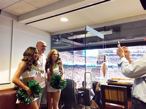 MetLife Stadium Suites and Premium Seats