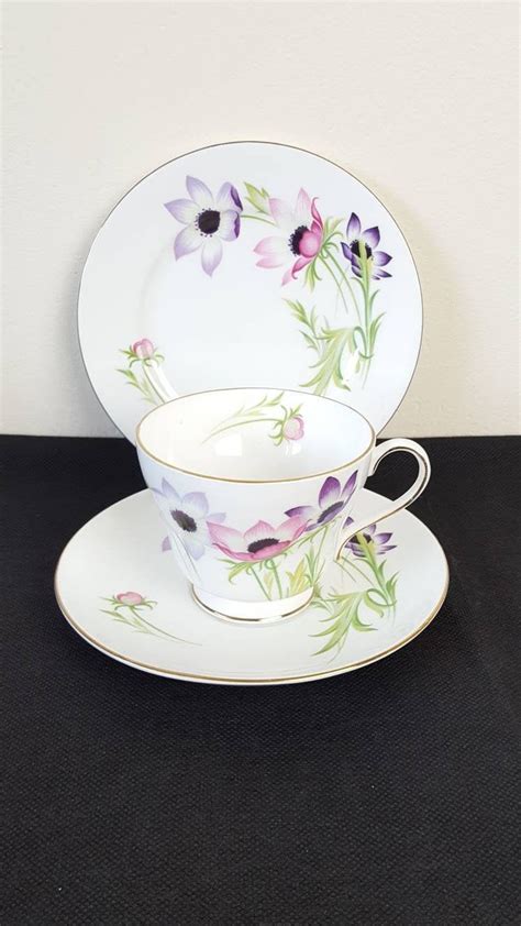 Vintage Shelley England Fine Bone China Anemone 14006 Floral Tea Cup