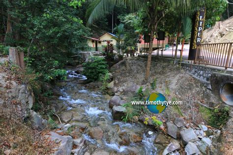 Permit masuk di trail bukit putus: Hutan Lipur Jeram Toi, Negri Sembilan, Malaysia