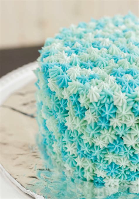 Pipe this design by moving the tip in a spiral motion. Easy Star Tip Cake Decorating Idea - Ocean Theme - The ...