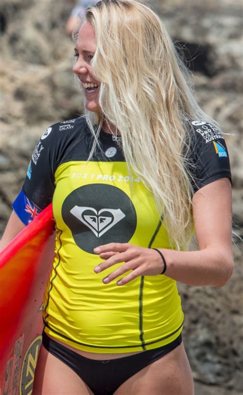 Pro Surfer Laura Enever AUS Roxy Pro Snapper Rocks Pro 2014 Long