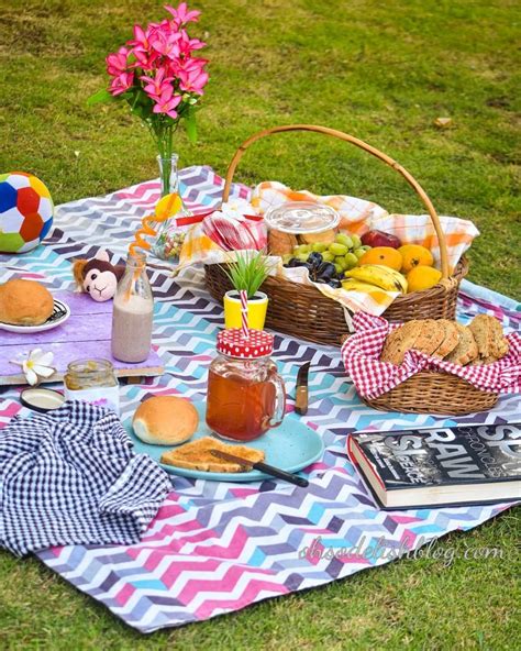 Picnic Set Up Outdoor Food Photography And Styling Picnic Picnic