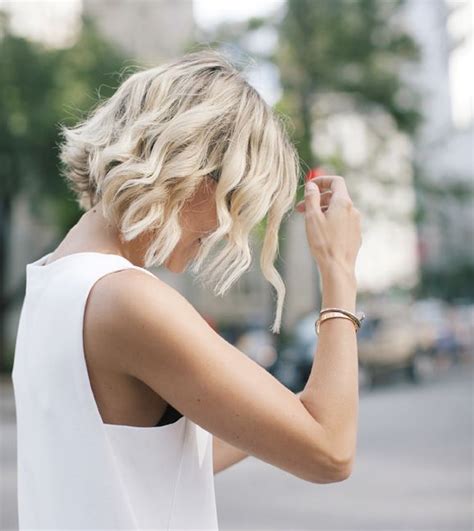 Blond polaire réalisé avec les produits olaplex. Le blond polaire : La nouvelle tendance qui met de la ...
