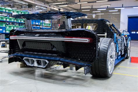 Now lego is following that up with a bugatti chiron model that is not only life size, but also drivable. LEGO Technic Bugatti Chiron Life-Size Model-30 | The ...