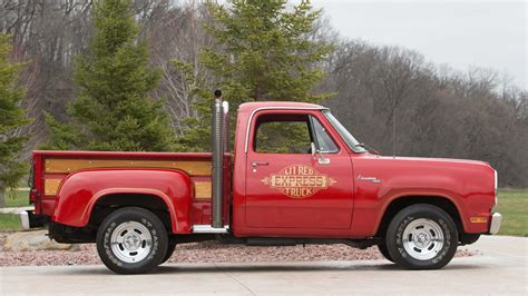 1979 Dodge D150 Lil Red Express T185 Indy 2016
