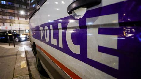 France refus d obtempérer à Paris des policiers tirent mort du