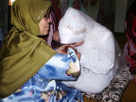 Duhai senangnya menjadi pengantin baru. Pahang Selamat, Rakyat Nikmat: Selamat pengantin baru Zila...