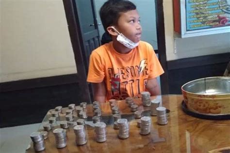 Bocah 9 Tahun Ini Serahkan Koin Koin Tabungan Untuk Penanggulangan