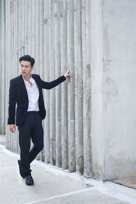From background actor to an international star courtesy of story of yanxi palace, lawrence wong takes on his next big assignment, his first lead. Jet set with actor Lawrence Wong and celebrate his # ...