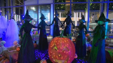 Chicago Mcdonalds Shows Off Spooktacular Halloween Display 6abc